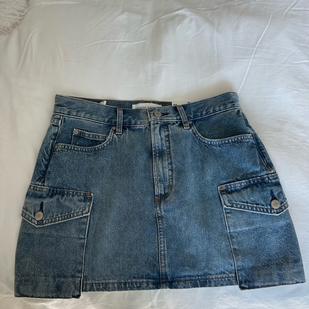 ✨ NWT - Aritzia Denim Cargo Mini Skirt